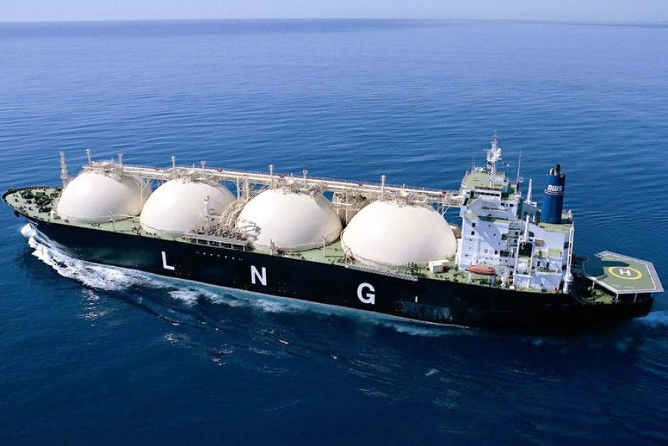 Egypt contracts 10m tons of LNG for 2027 as Q3 imports hit record